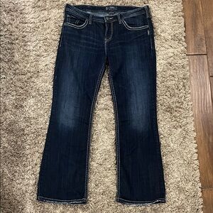 Silver Jeans Dark Wash Bootcut Jeans with Contrast Stitching. 33/31